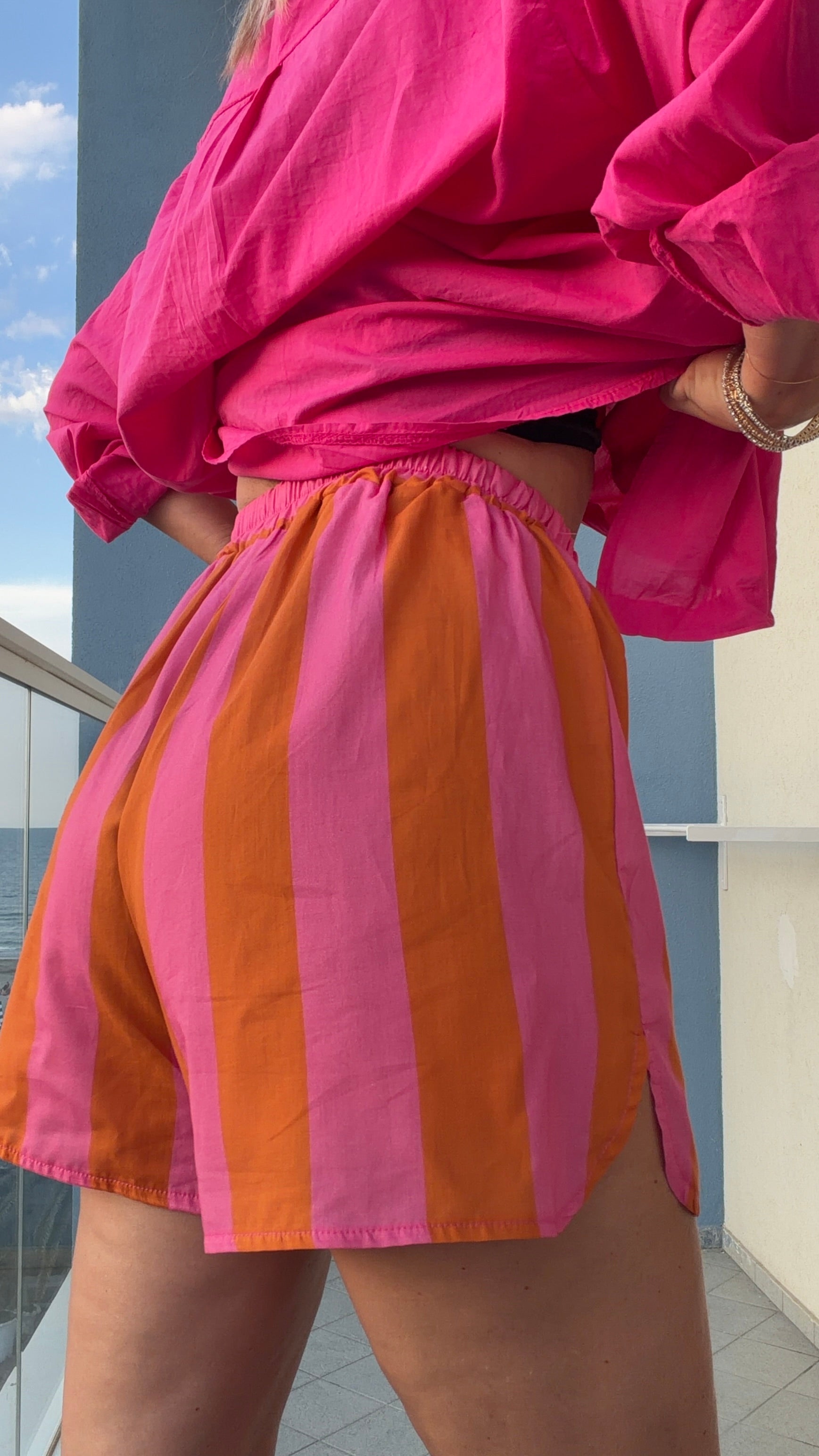 ANGELA DAVIS Short tropico Arancio