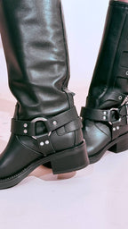 OVYE jagger biker con fibbie AT4200MON NERO 