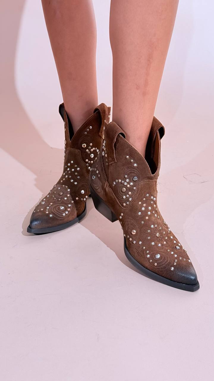 OVYE "rebel" texano con borchie LXTX05VEL BRANDY 