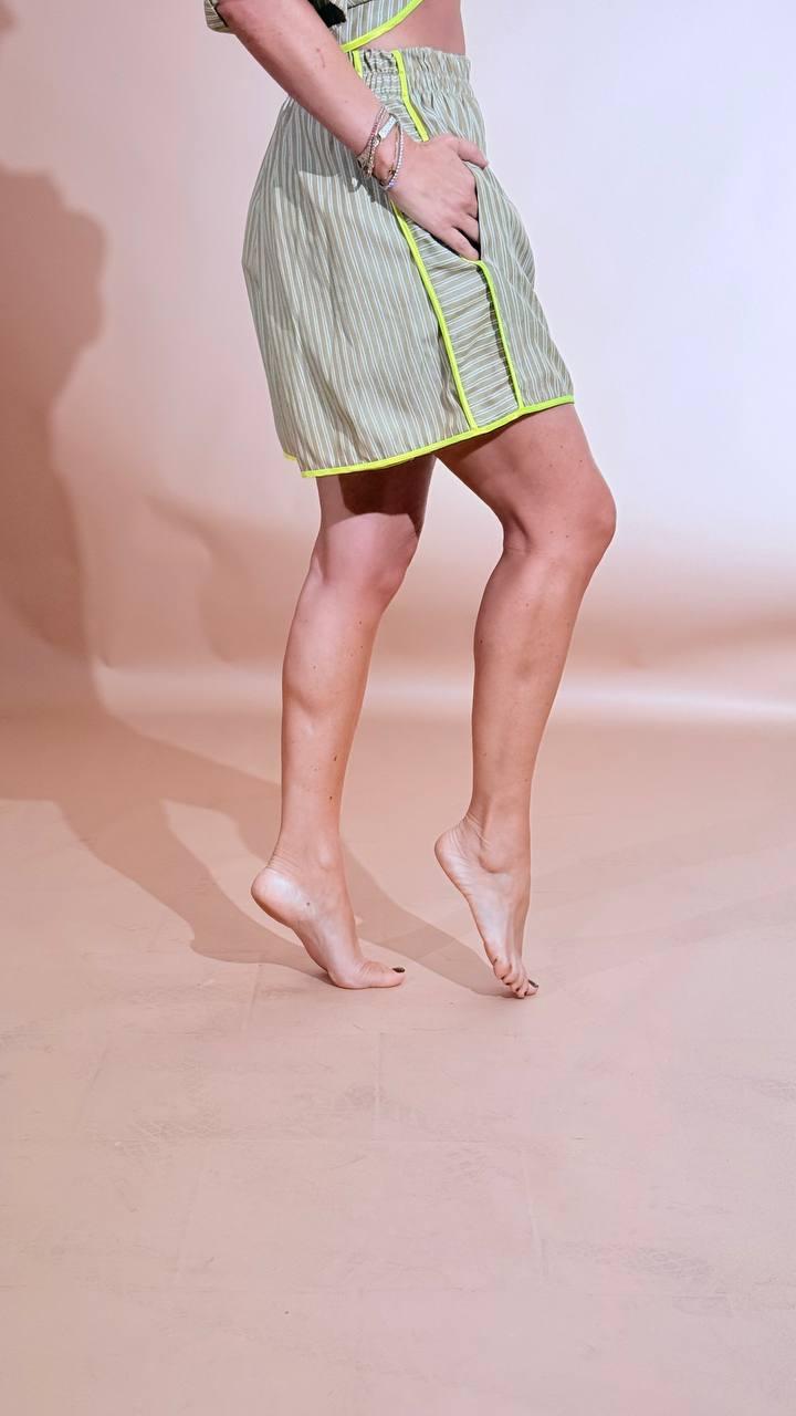 TENSIONE IN Short rigato PE260312 LIME 