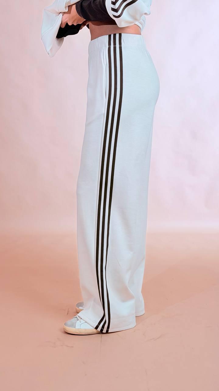 LEVA Tuta con felpa e pantalone con bande 27644 PANNA 