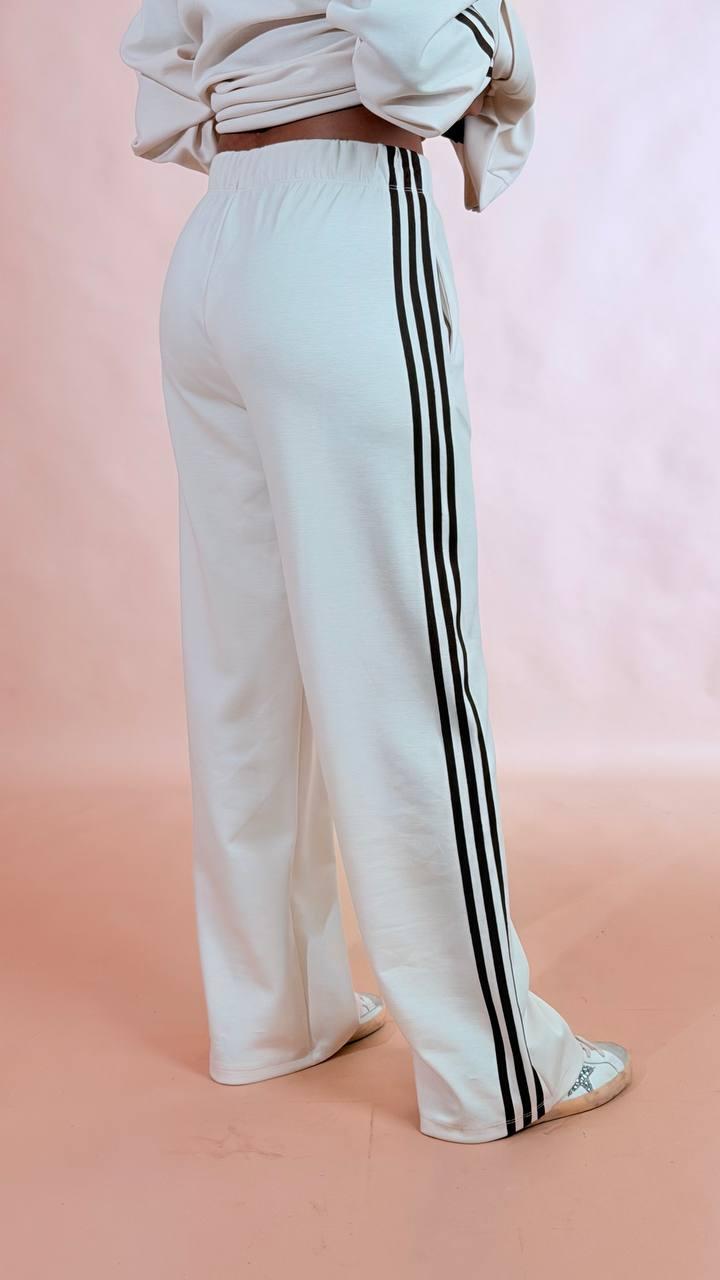 LEVA Tuta con felpa e pantalone con bande 27644 PANNA 